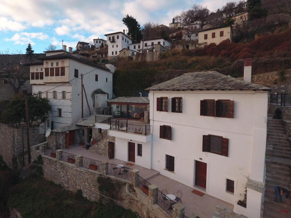 1822 Makrinitsa Suites Eksteriør billede